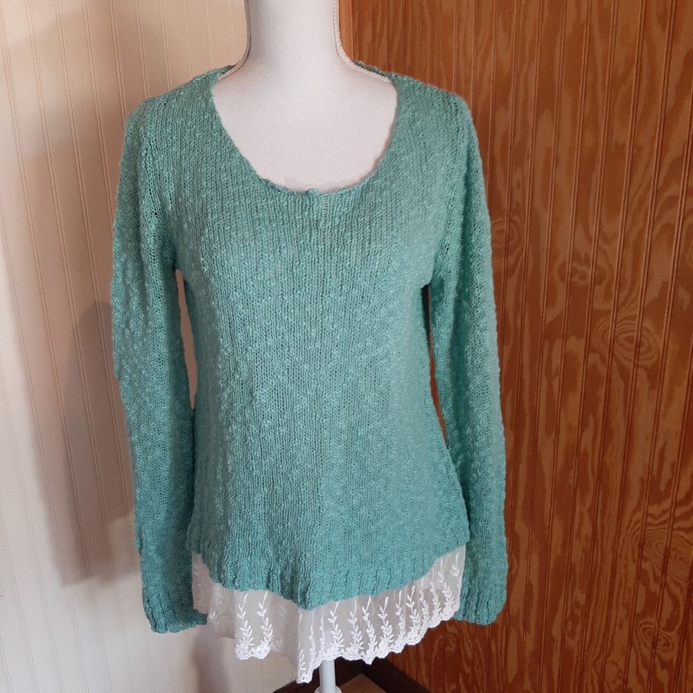 Oh MG Layered Look Knobby Sweater Lace Hem